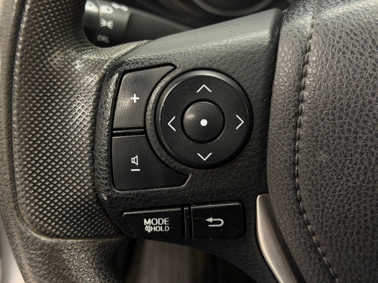 Used 2016 Toyota Corolla L FWD image 13