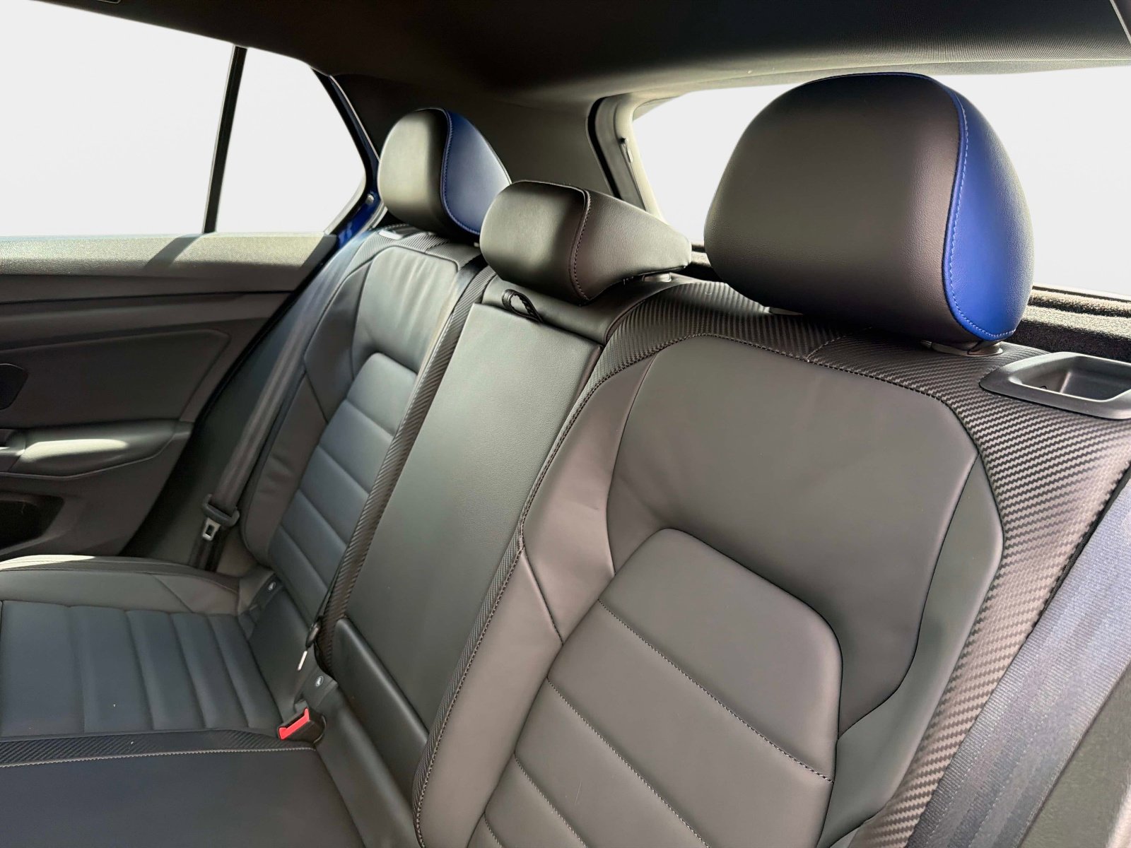 Used 2025 Volkswagen Golf image 34