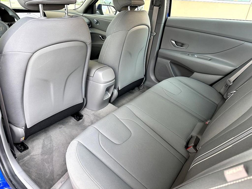 Used 2024 Hyundai Elantra SEL FWD image 24