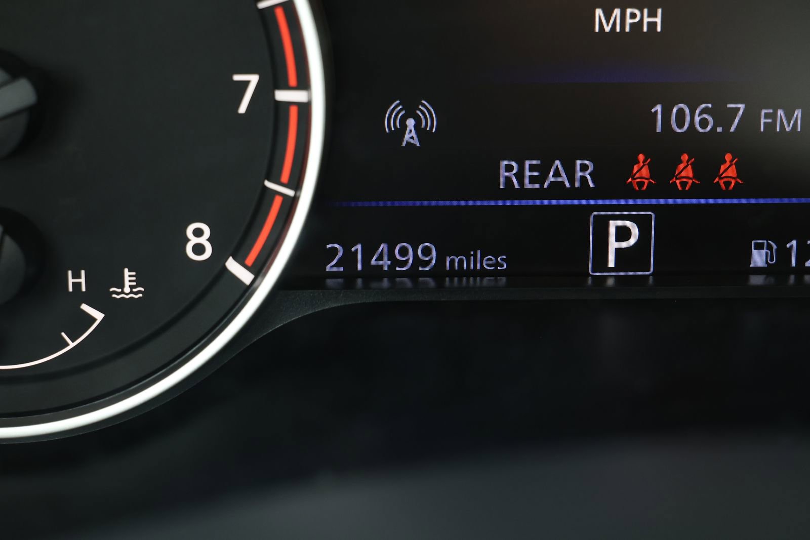 Used 2025 Nissan Altima 2.5 SV image 3