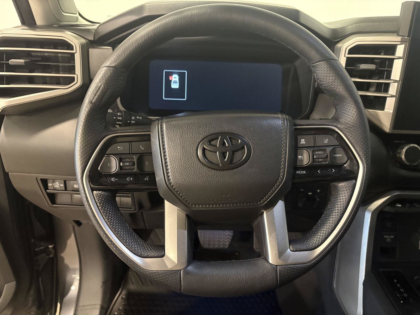 Used 2024 Toyota Tundra Limited AWD/4WD image 16
