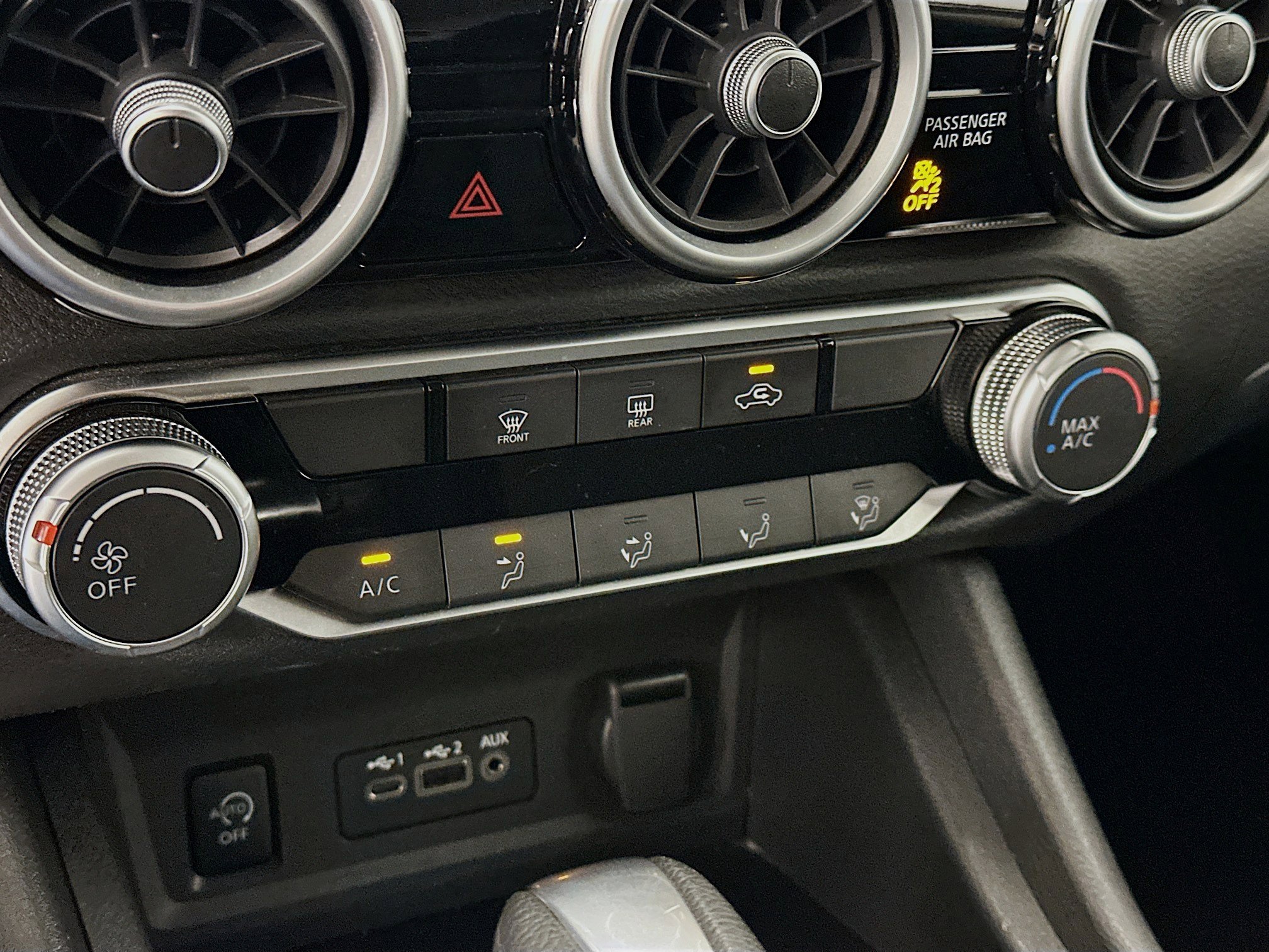 Used 2025 Nissan Sentra SV image 24