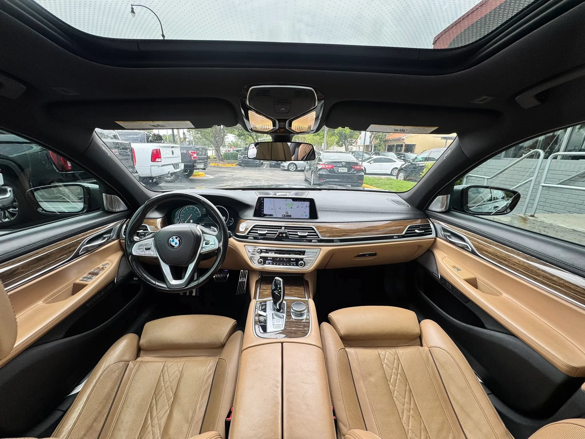 Used 2016 BMW 750i xDrive AWD/4WD image 12