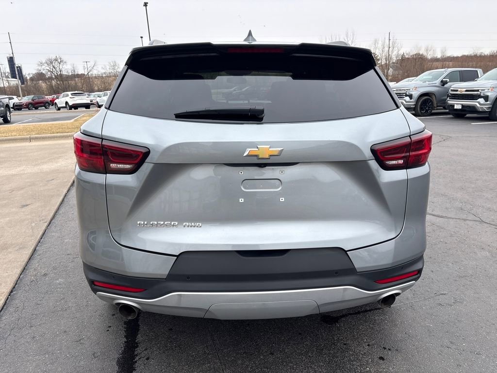 Certified 2025 Chevrolet Blazer LT w/ Convenience Package image 6