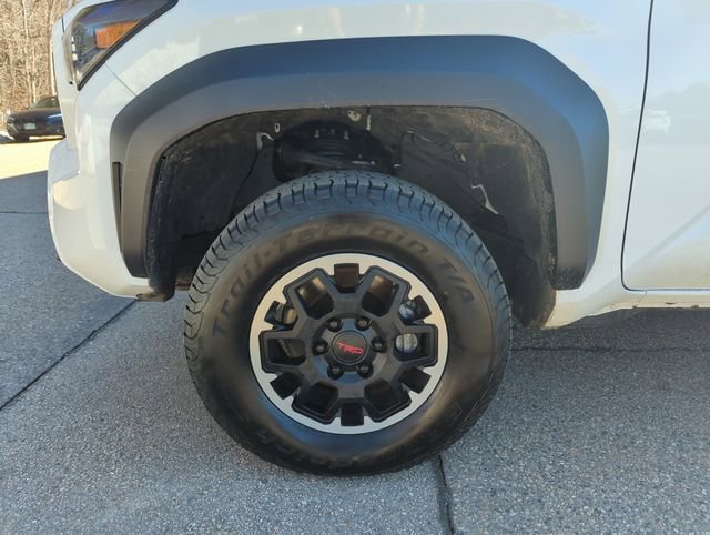 Used 2024 Toyota Tacoma TRD Off-Road image 28