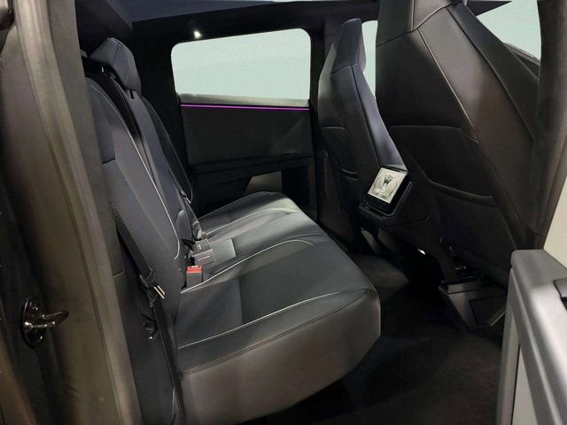 Used 2024 Tesla Cybertruck AWD Crew Cab image 23
