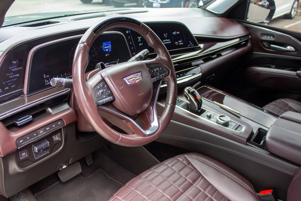 Used 2024 Cadillac Escalade Sport Platinum w/ LPO, ONYX Package AWD/4WD image 11