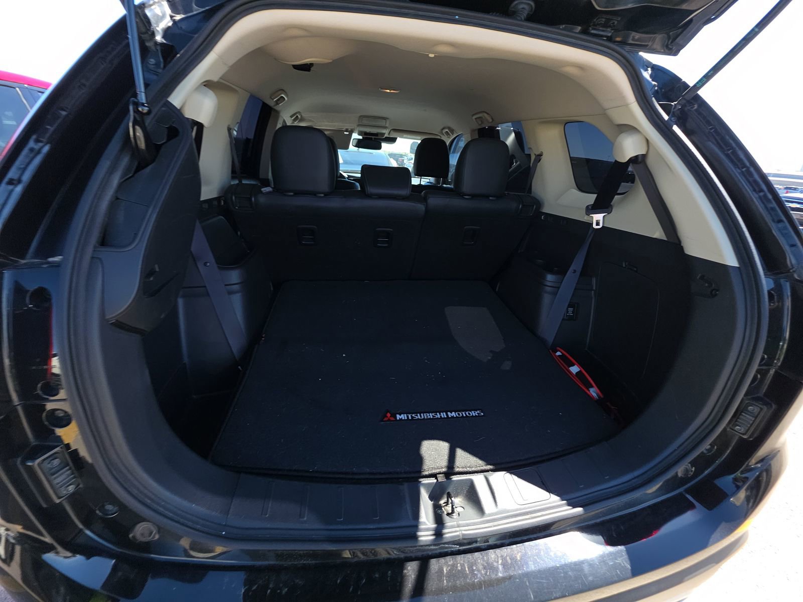 Used 2020 Mitsubishi Outlander SEL image 20