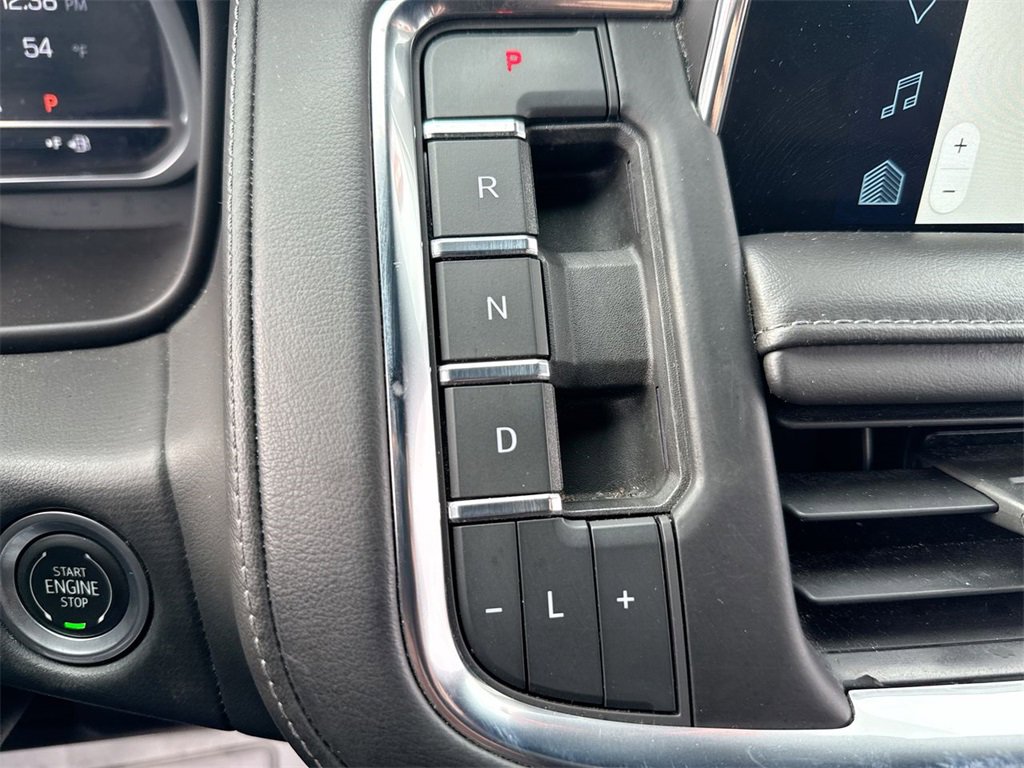 Used 2023 Chevrolet Suburban LT image 20