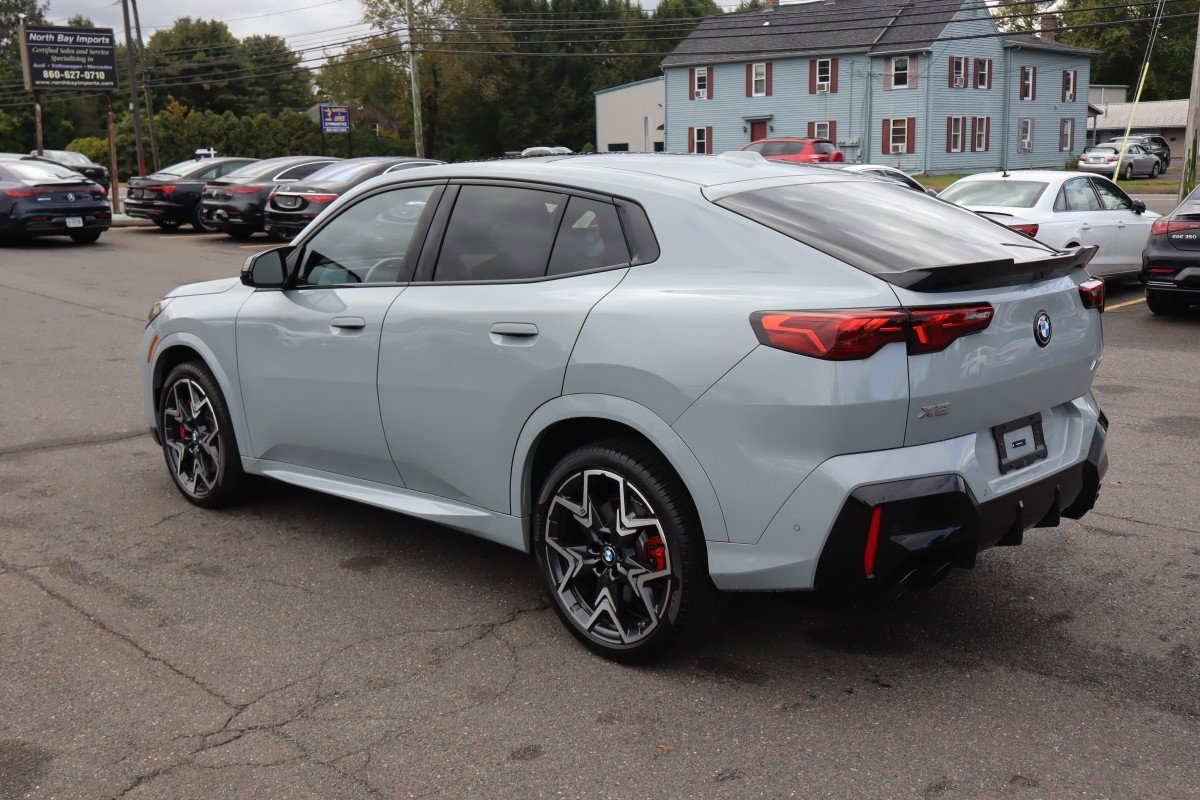 Used 2025 BMW X2 M35i w/ Premium Package image 8