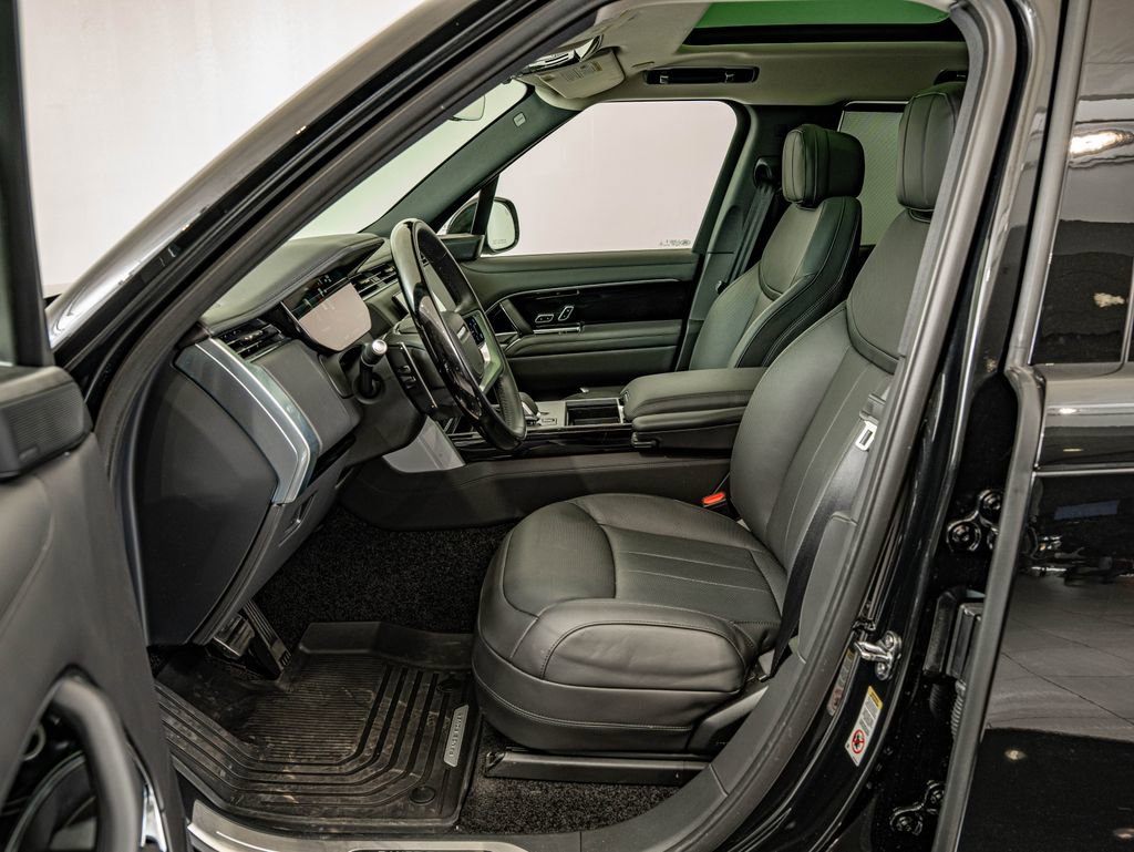 Certified 2025 Land Rover Range Rover Long Wheelbase SE AWD/4WD image 30