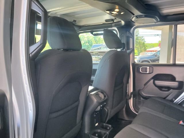 Used 2022 Jeep Gladiator Sport AWD/4WD image 12