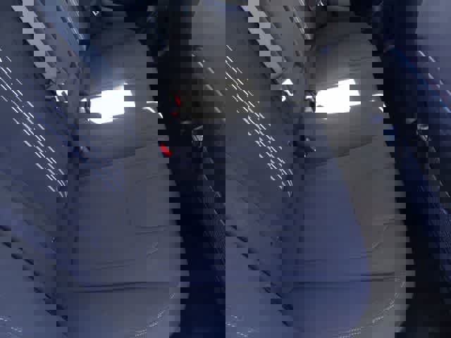 Used 2025 Hyundai Elantra SEL image 8