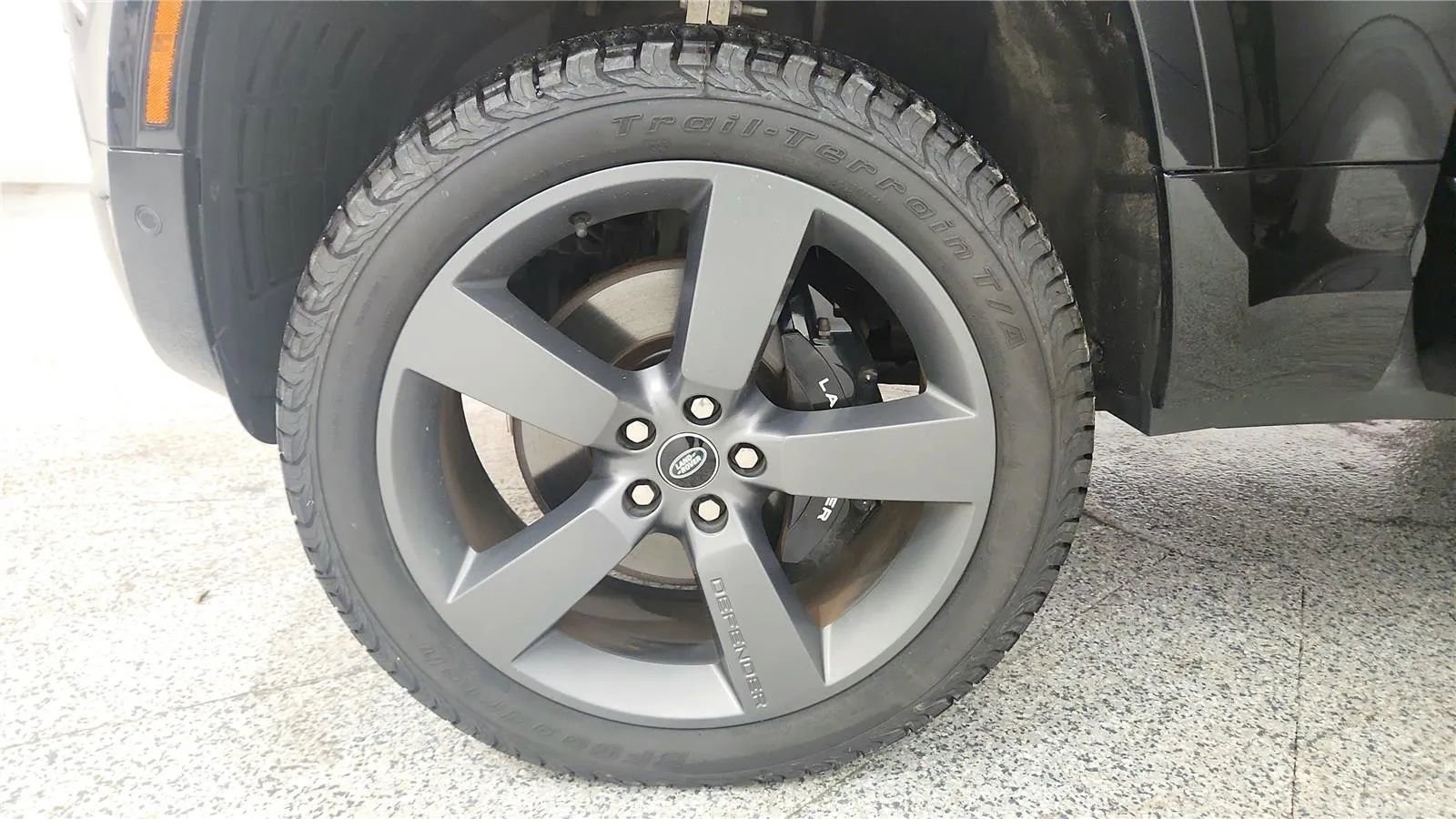 Used 2022 Land Rover Defender 90 V8 image 13