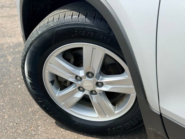 Used 2016 Chevrolet Trax LT w/ LT Convenience Package FWD image 24