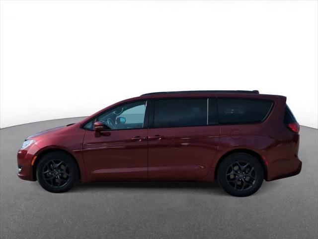 Certified 2019 Chrysler Pacifica Limited w/ S Appearance Package FWD image 5