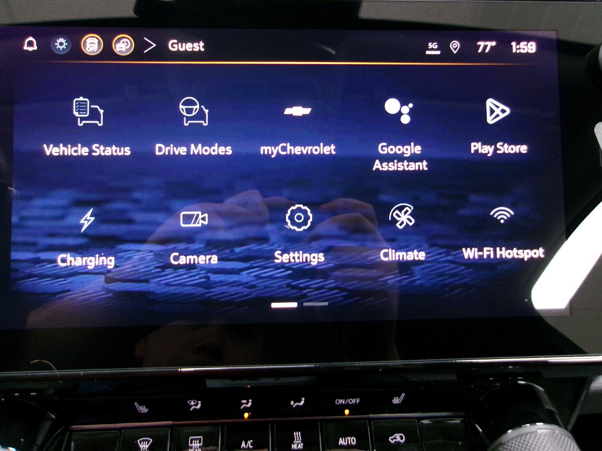 New 2027 Chevrolet Bolt LT w/ Comfort Package FWD image 4