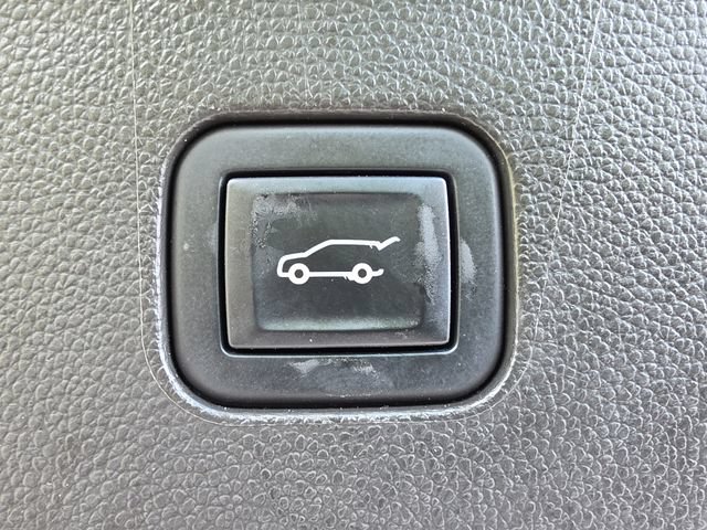 Certified 2022 Buick Enclave Premium w/ Experience Buick Package FWD image 6