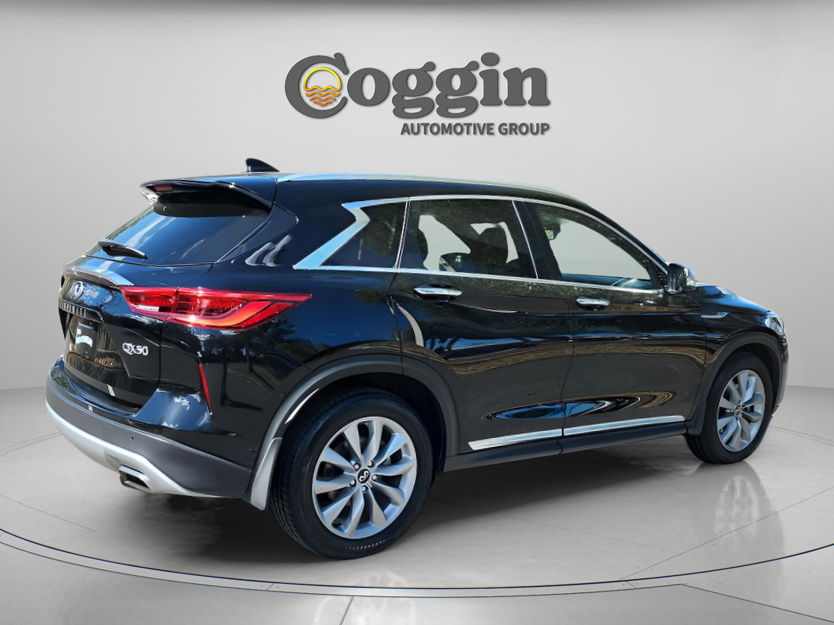 Used 2021 INFINITI QX50 Essential w/ Convenience Package image 6