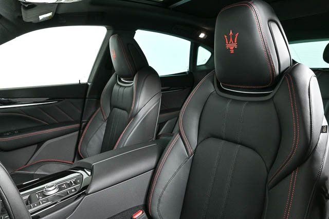 New 2024 Maserati Levante GT Ultima image 5