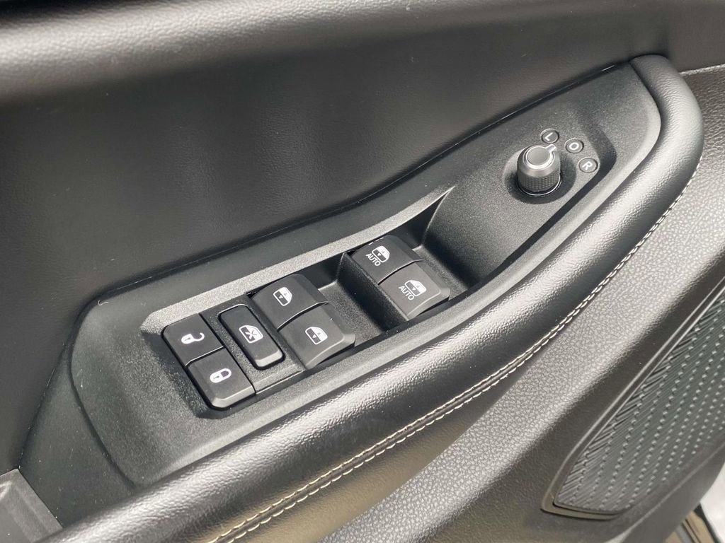 Used 2023 Jeep Grand Cherokee Altitude AWD/4WD image 50