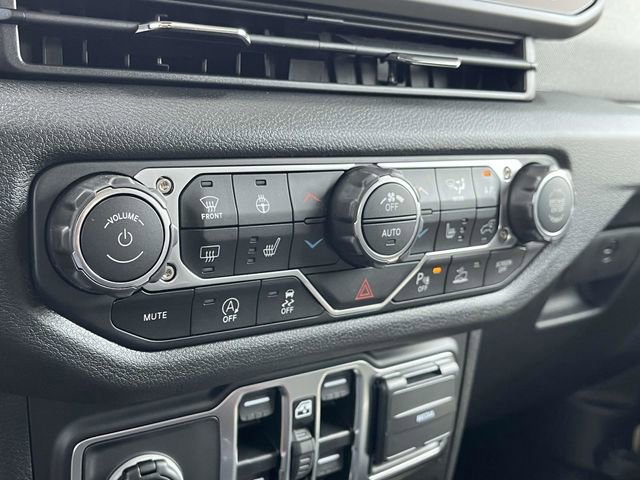 New 2025 Jeep Gladiator Sport image 22