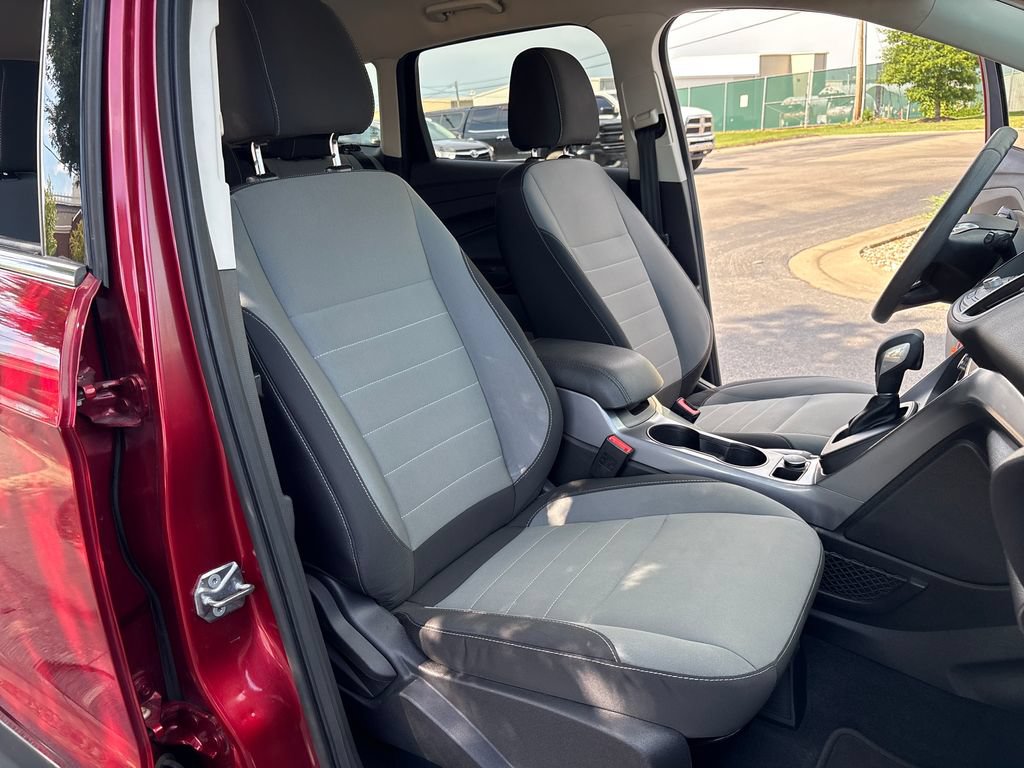 Used 2016 Ford Escape SE w/ Equipment Group 201A AWD/4WD image 38