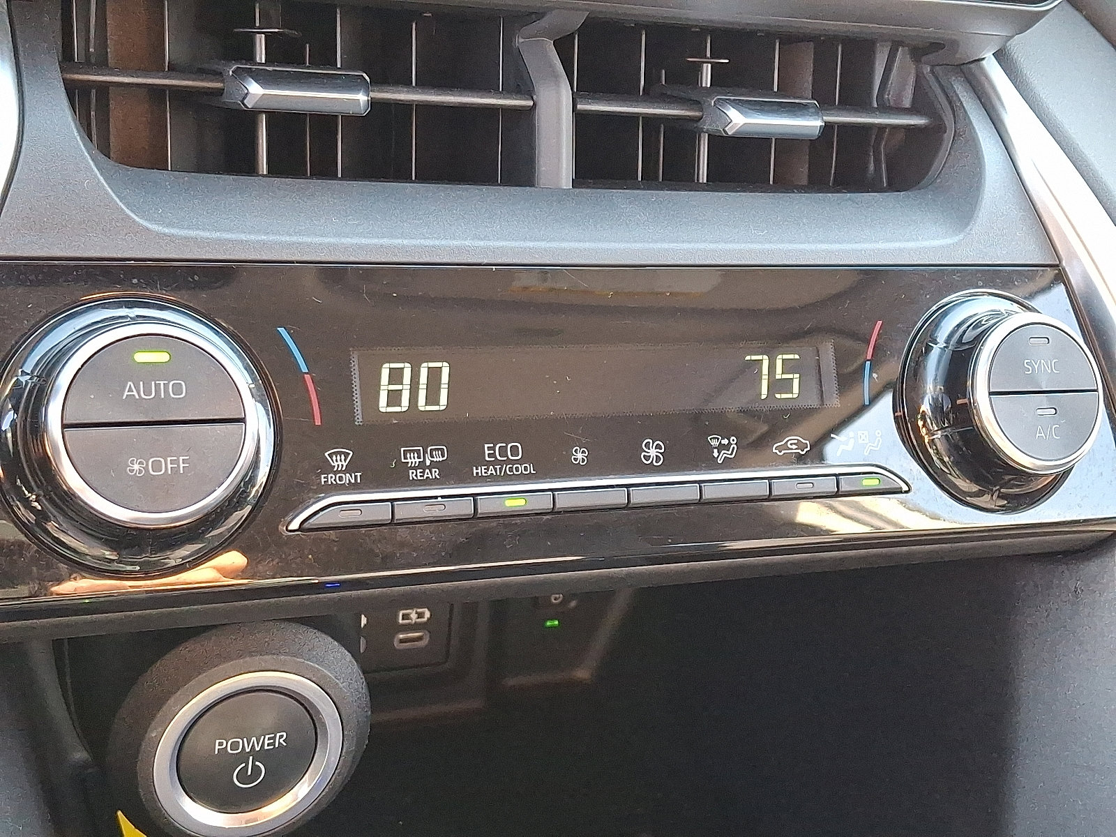 Certified 2023 Toyota Venza LE image 16