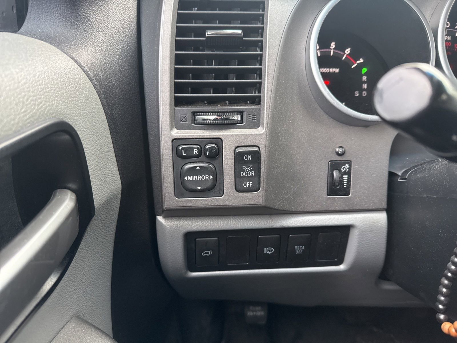 Used 2010 Toyota Sequoia Limited image 22