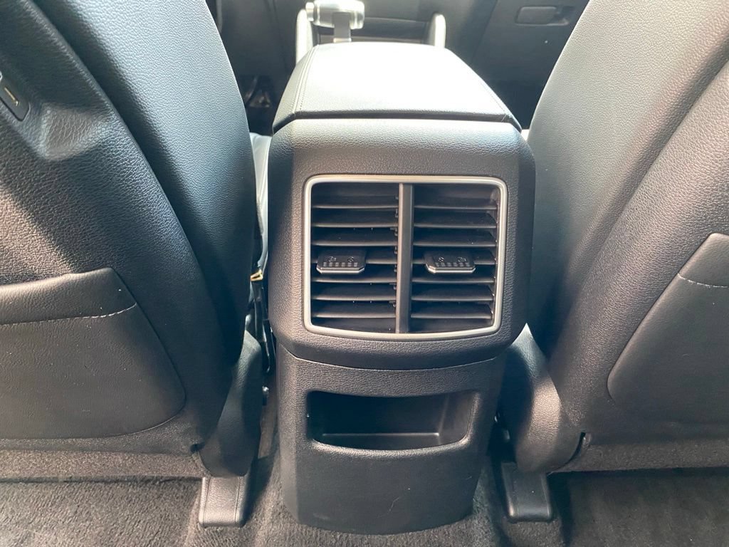 Used 2025 Kia Sportage EX FWD image 32
