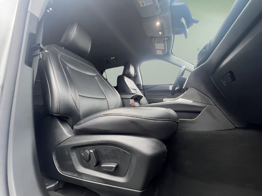 Used 2023 Ford Explorer Limited image 23