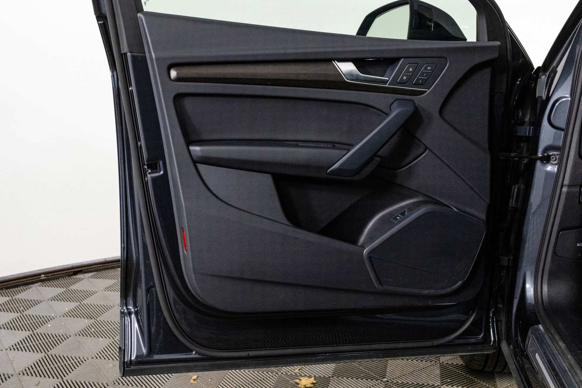 Used 2025 Audi Q5 2.0T Premium image 33