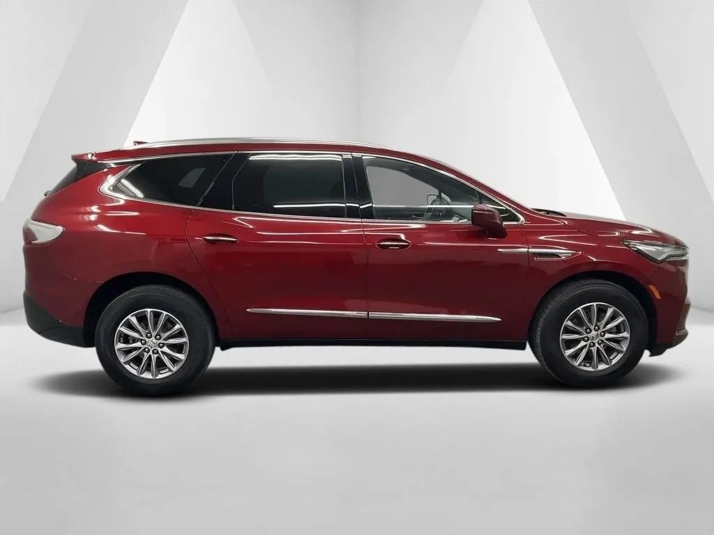 Used 2024 Buick Enclave Premium image 8