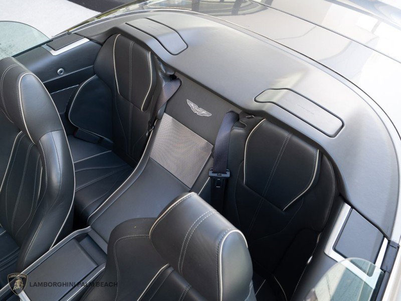 Used 2015 Aston Martin DB9 Volante image 21