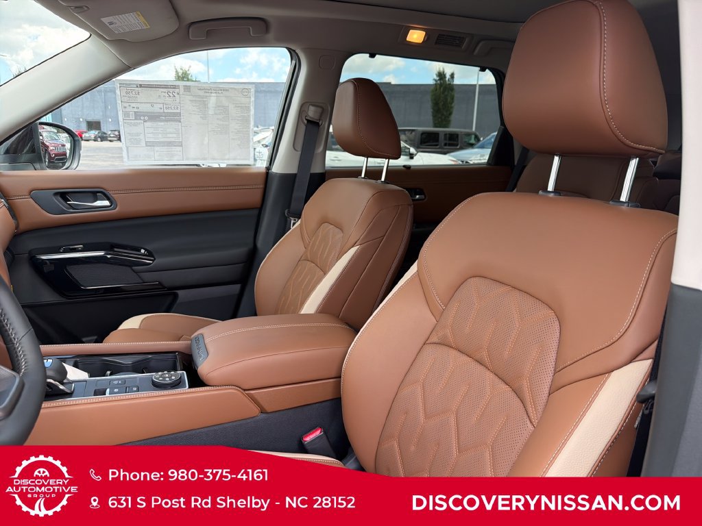 New 2026 Nissan Pathfinder Platinum w/ Lighting Package AWD/4WD image 14