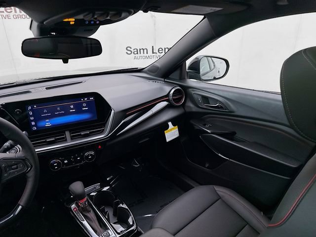 New 2026 Chevrolet Trax RS w/ Sunroof Package image 25