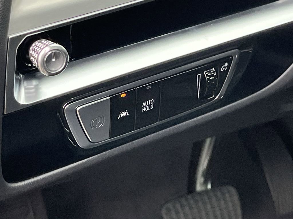 New 2026 Cadillac Lyriq Premium Luxury image 27