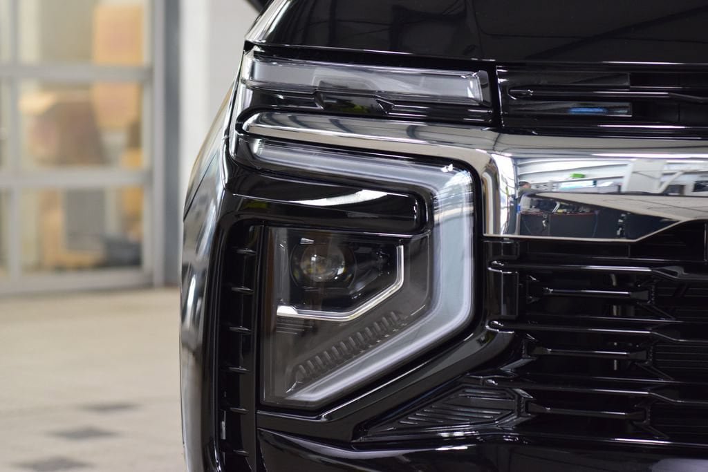 New 2026 Chevrolet Suburban LS w/ Max Trailering Package AWD/4WD image 12