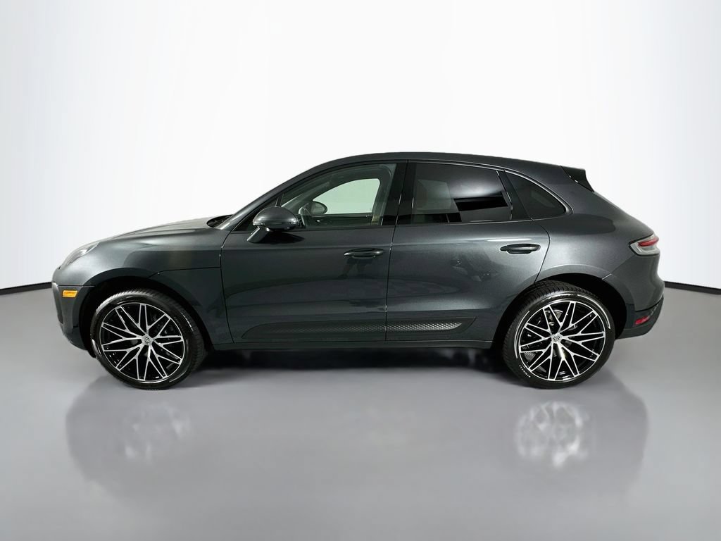Certified 2026 Porsche Macan AWD/4WD image 2
