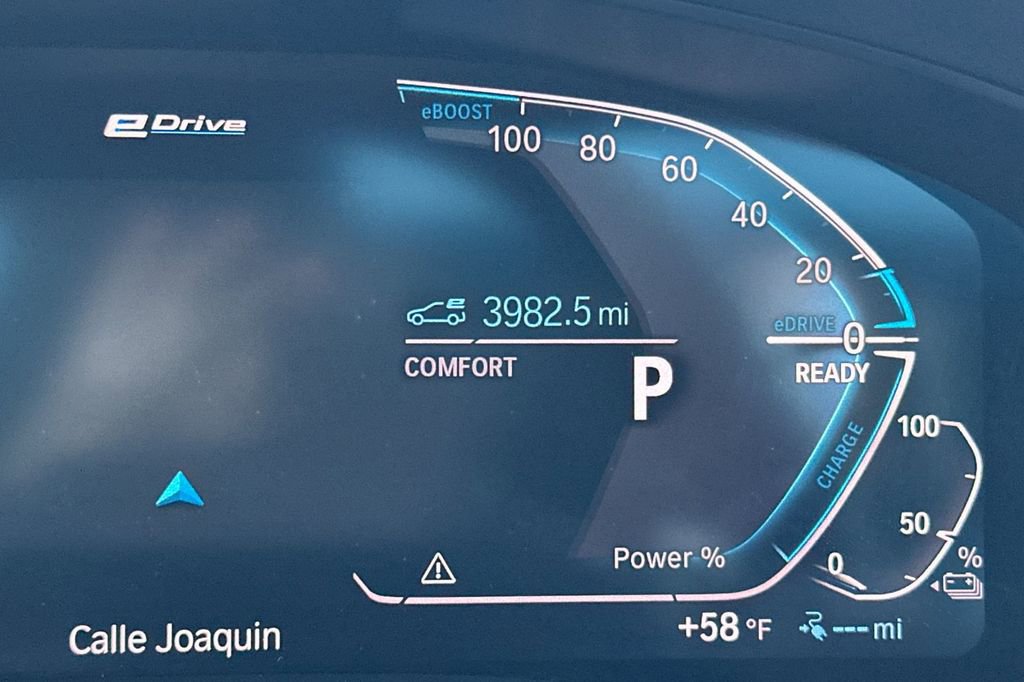 Used 2020 BMW 530e w/ Convenience Package image 29