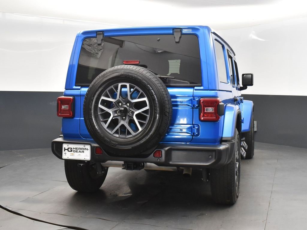 Used 2024 Jeep Wrangler Sahara w/ Technology Group image 7