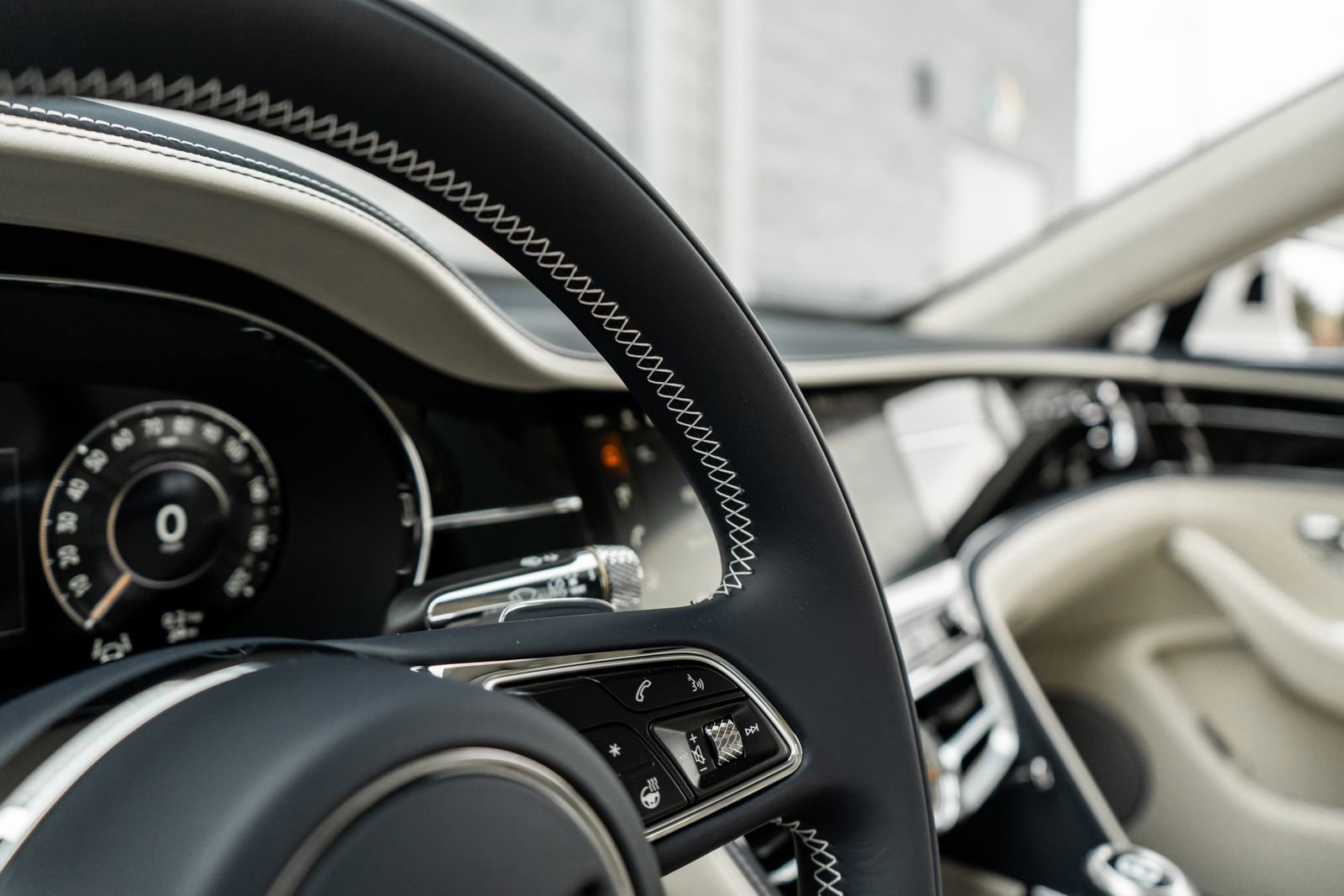 New 2026 Bentley Flying Spur Plug-In Hybrid AWD/4WD image 31