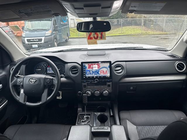 Used 2015 Toyota Tundra SR5 w/ SR5 Upgrade Package image 39