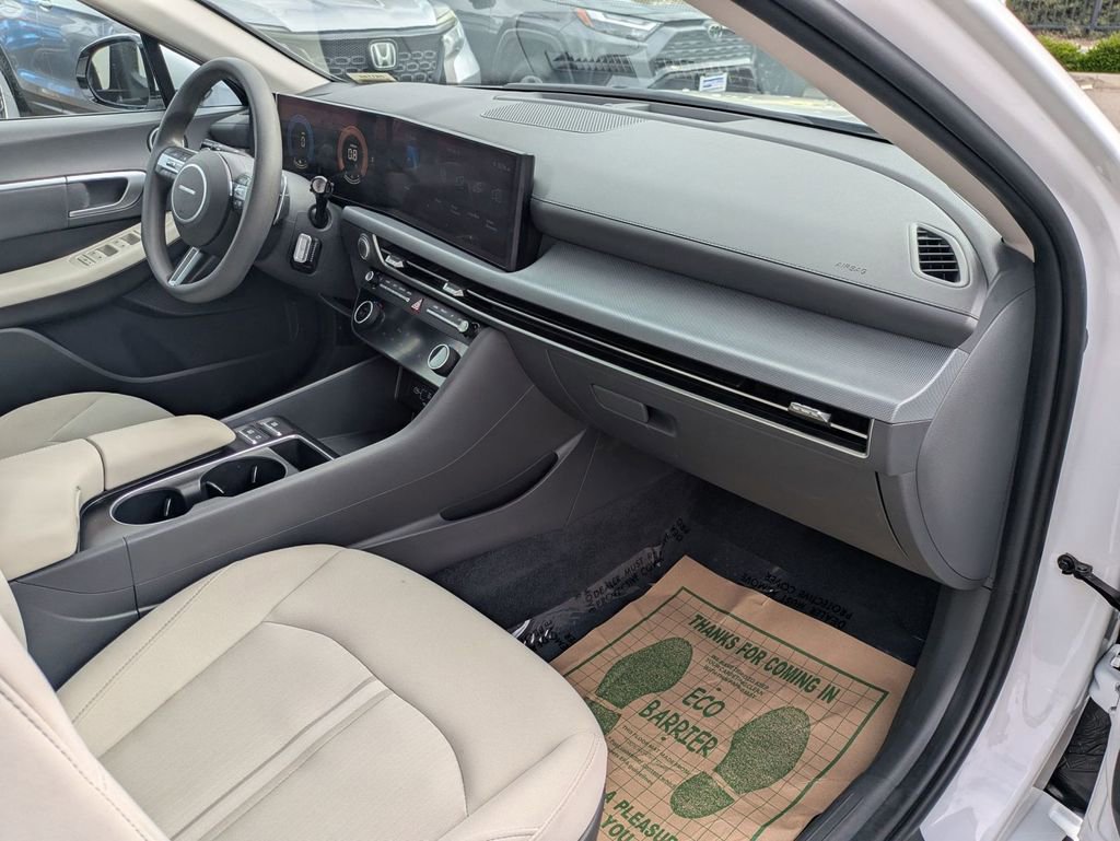 Certified 2025 Hyundai Sonata SEL image 31