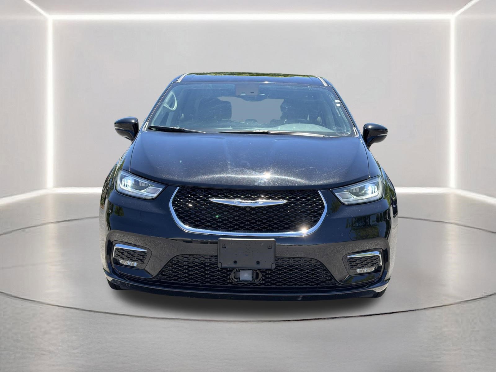 Used 2024 Chrysler Pacifica Touring-L FWD image 29