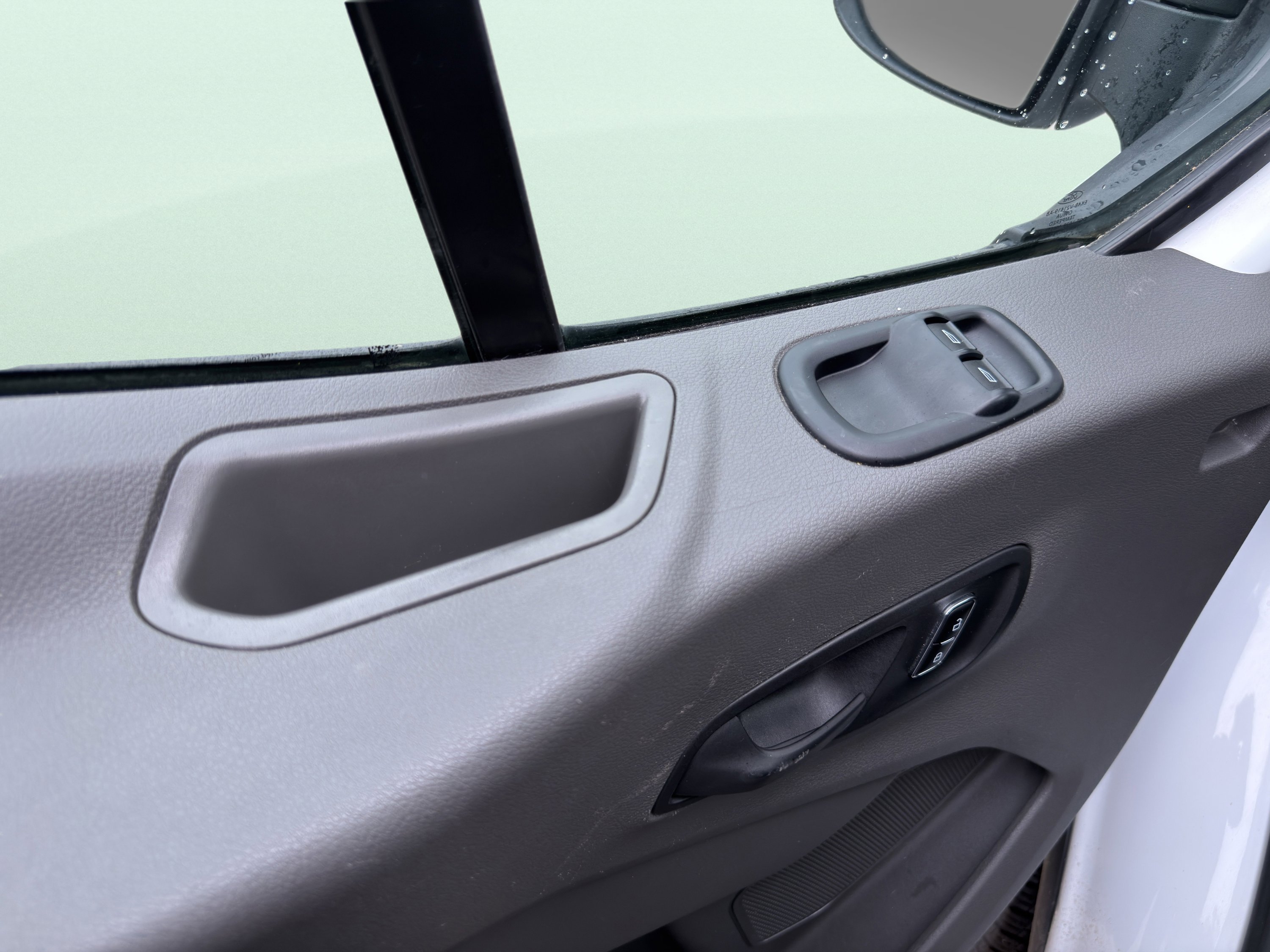 Used 2023 Ford Transit 350 XLT image 12