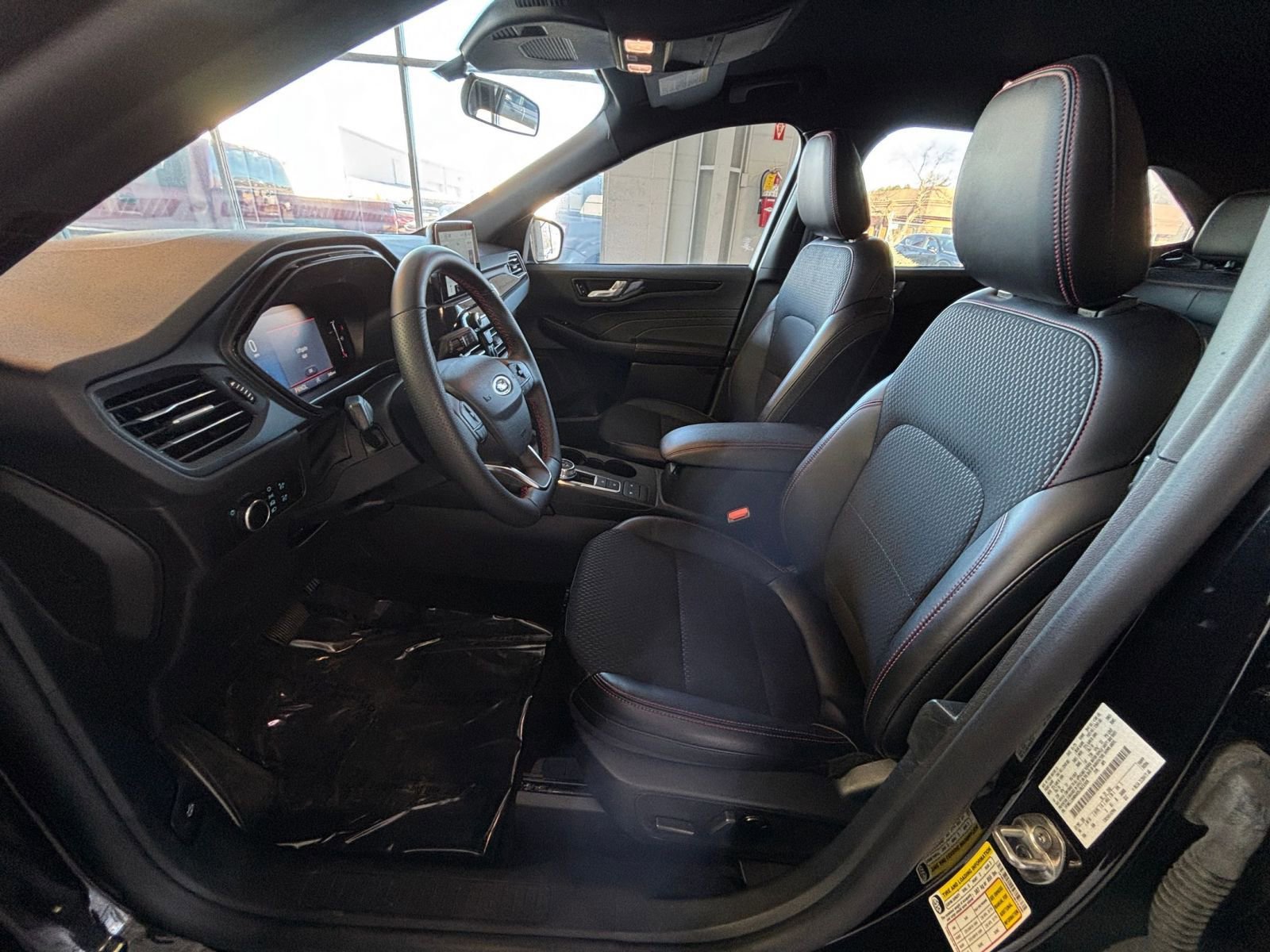 Used 2025 Ford Escape ST-Line image 32