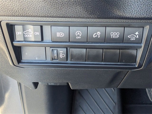 Used 2022 Toyota Tundra SR5 w/ SR5 Convenience Package image 16