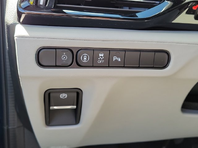 Used 2025 Acura MDX w/ Technology Package FWD image 15