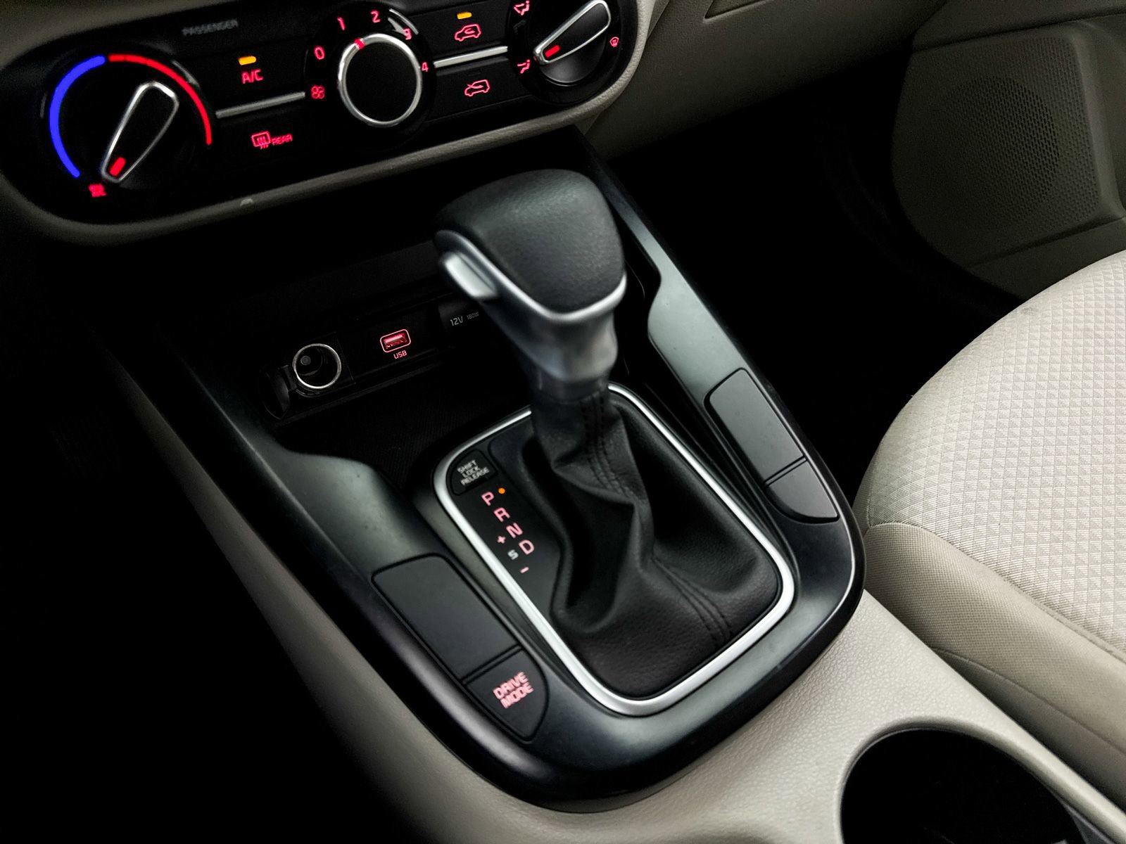 Used 2021 Kia Soul LX image 25